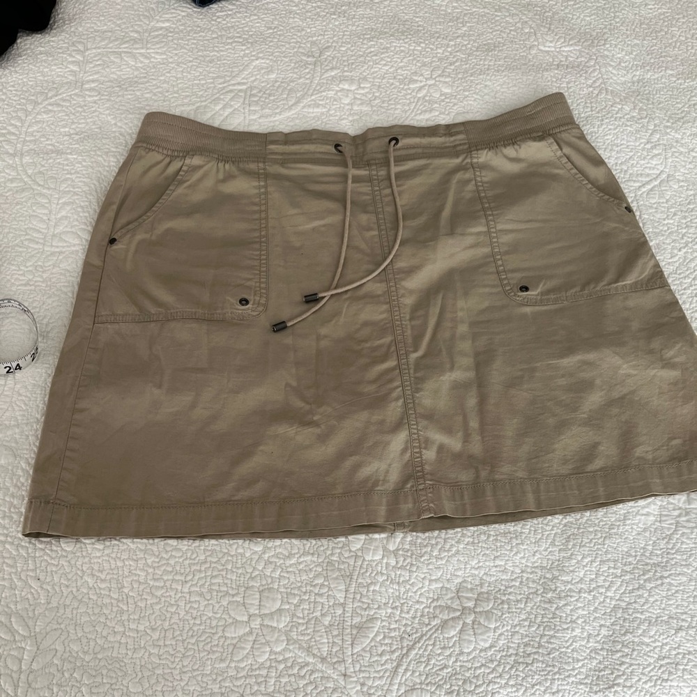 Size 16 tan stretch skirt
